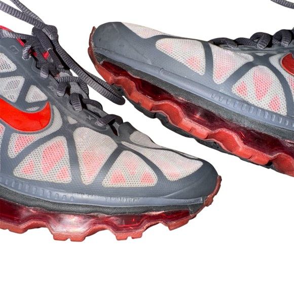 Nike Air Max Fitsole Running Shoes Women’s Size 10 Grey Red - Picture 8 of 9